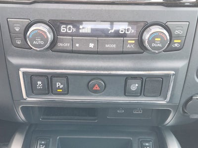 2024 Nissan TITAN Crew Cab SV 4x2