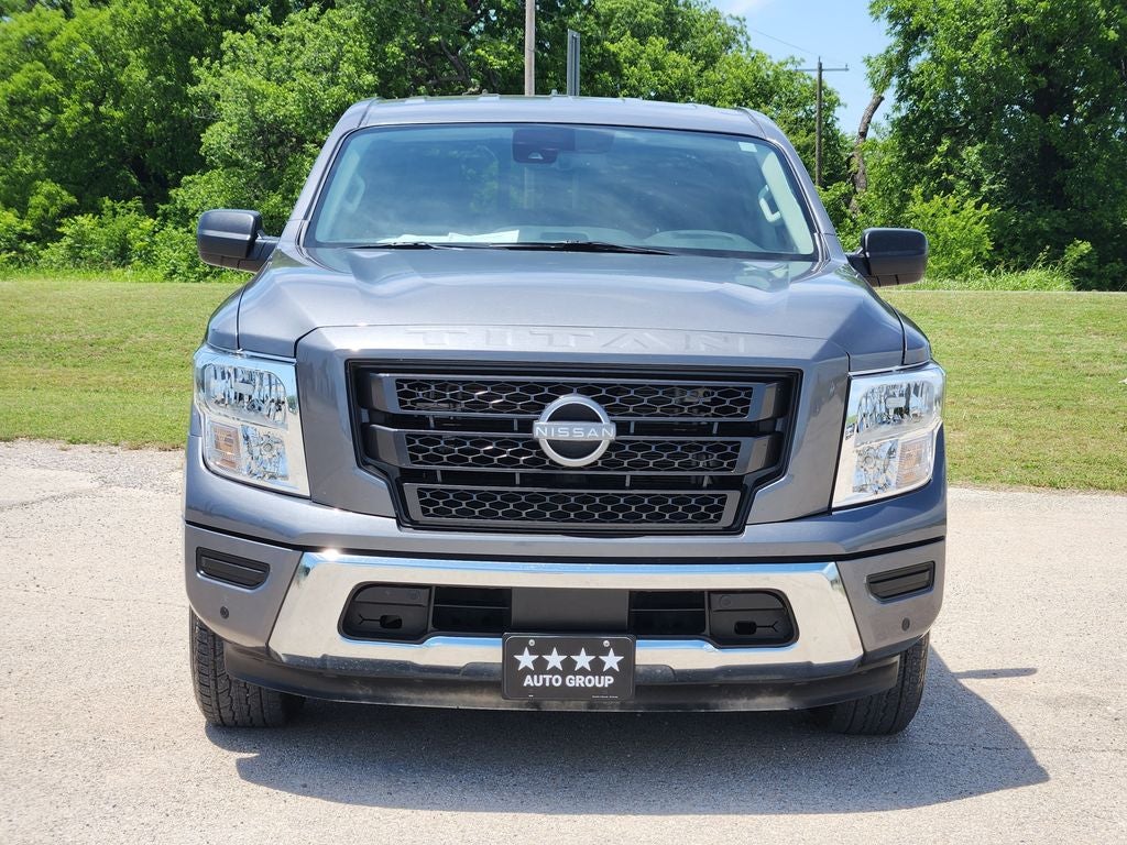 2024 Nissan TITAN Crew Cab SV 4x2