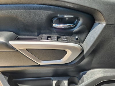 2024 Nissan TITAN Crew Cab SV 4x2