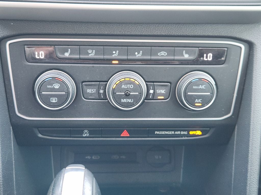 2021 Volkswagen Atlas 3.6L V6 SE w/Technology