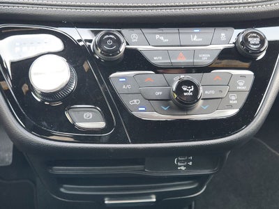 2027 Chrysler Pacifica PACIFICA SELECT