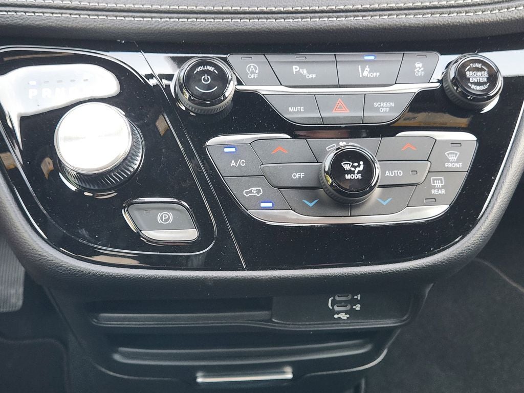 2027 Chrysler Pacifica PACIFICA SELECT