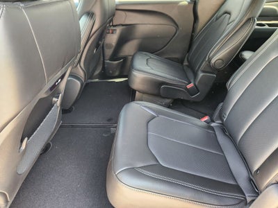 2027 Chrysler Pacifica PACIFICA SELECT