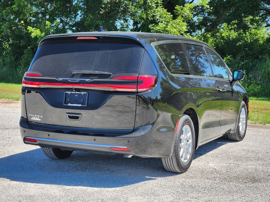 2027 Chrysler Pacifica PACIFICA SELECT