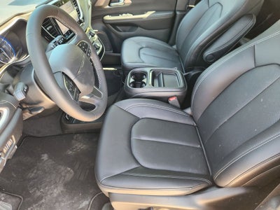2027 Chrysler Pacifica PACIFICA SELECT