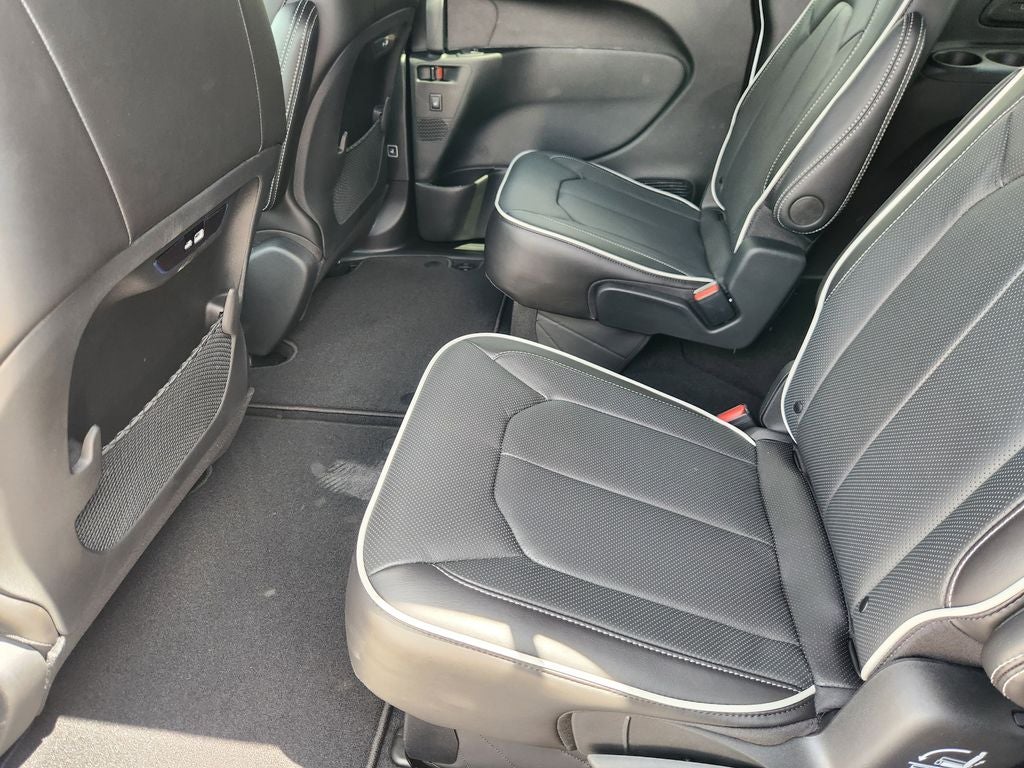 2027 Chrysler Pacifica PACIFICA LIMITED