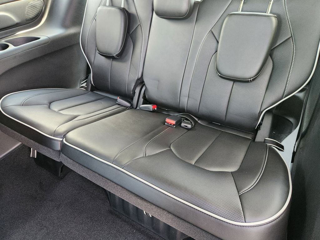 2027 Chrysler Pacifica PACIFICA LIMITED