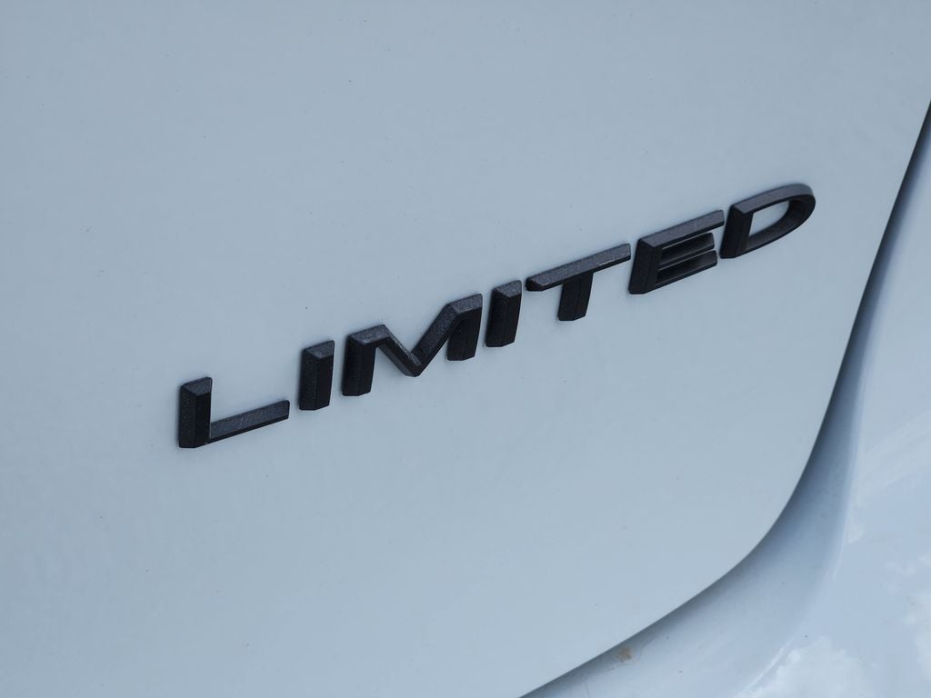 2027 Chrysler Pacifica PACIFICA LIMITED