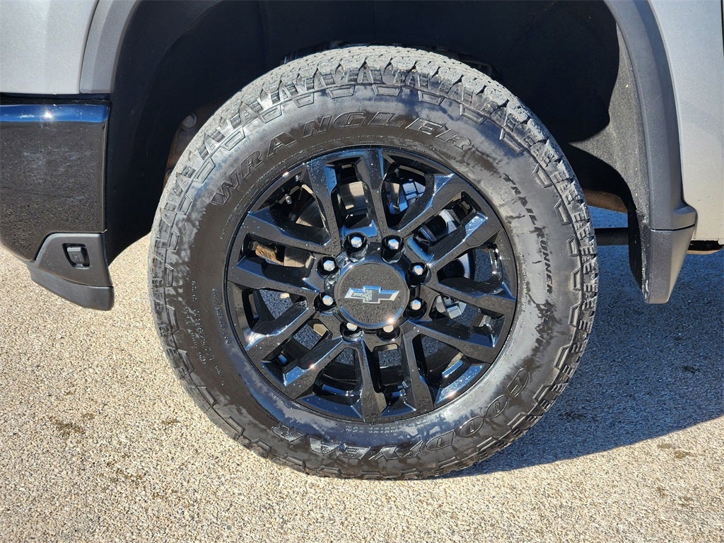 2025 Chevrolet Silverado 2500HD 4WD Crew Cab Standard Bed LT