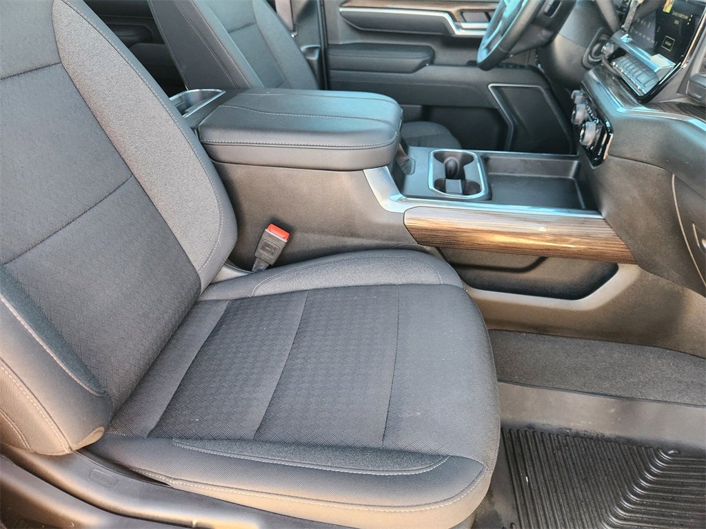 2025 Chevrolet Silverado 2500HD 4WD Crew Cab Standard Bed LT