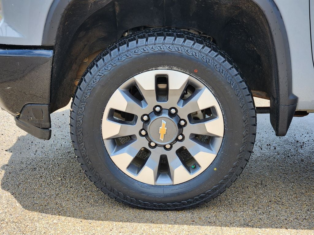 2024 Chevrolet Silverado 2500HD 4WD Crew Cab Standard Bed Custom