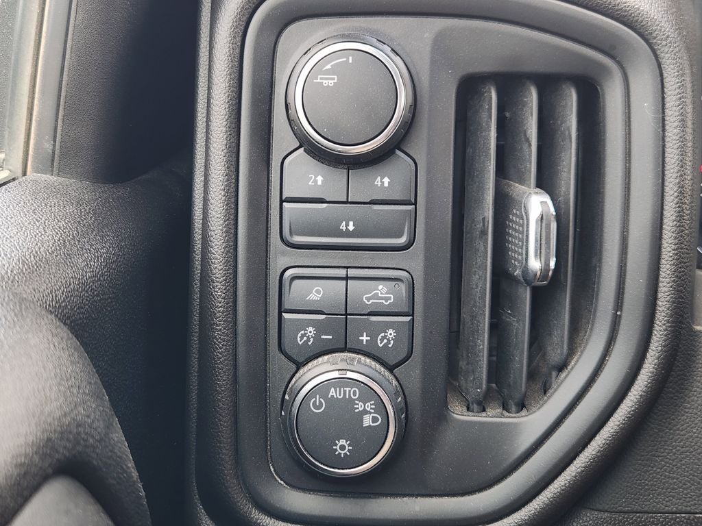 2024 Chevrolet Silverado 2500HD 4WD Crew Cab Standard Bed Custom