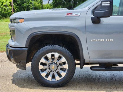 2024 Chevrolet Silverado 2500HD 4WD Crew Cab Standard Bed Custom