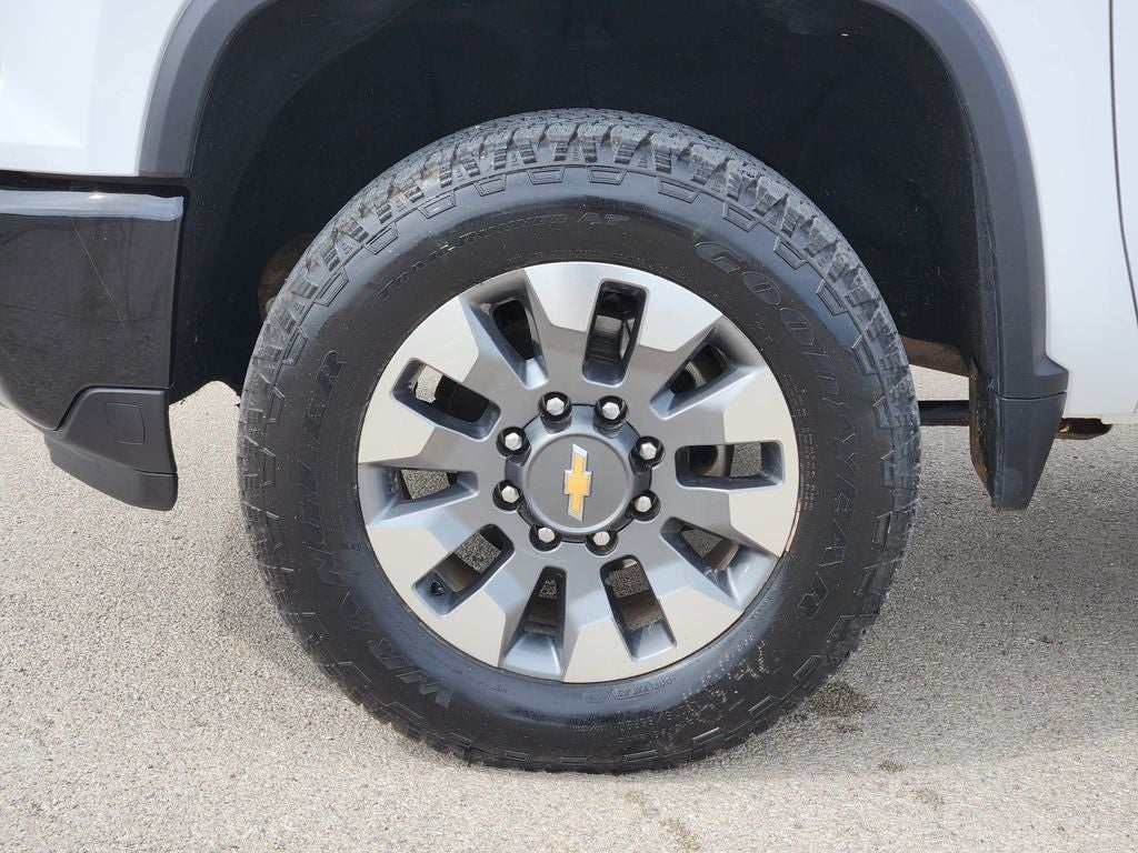 2024 Chevrolet Silverado 2500HD 4WD Crew Cab Standard Bed Custom