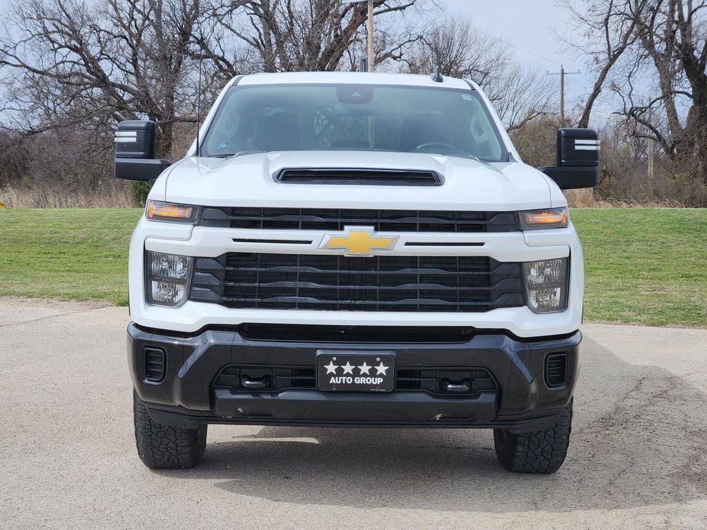 2024 Chevrolet Silverado 2500HD 4WD Crew Cab Standard Bed Custom