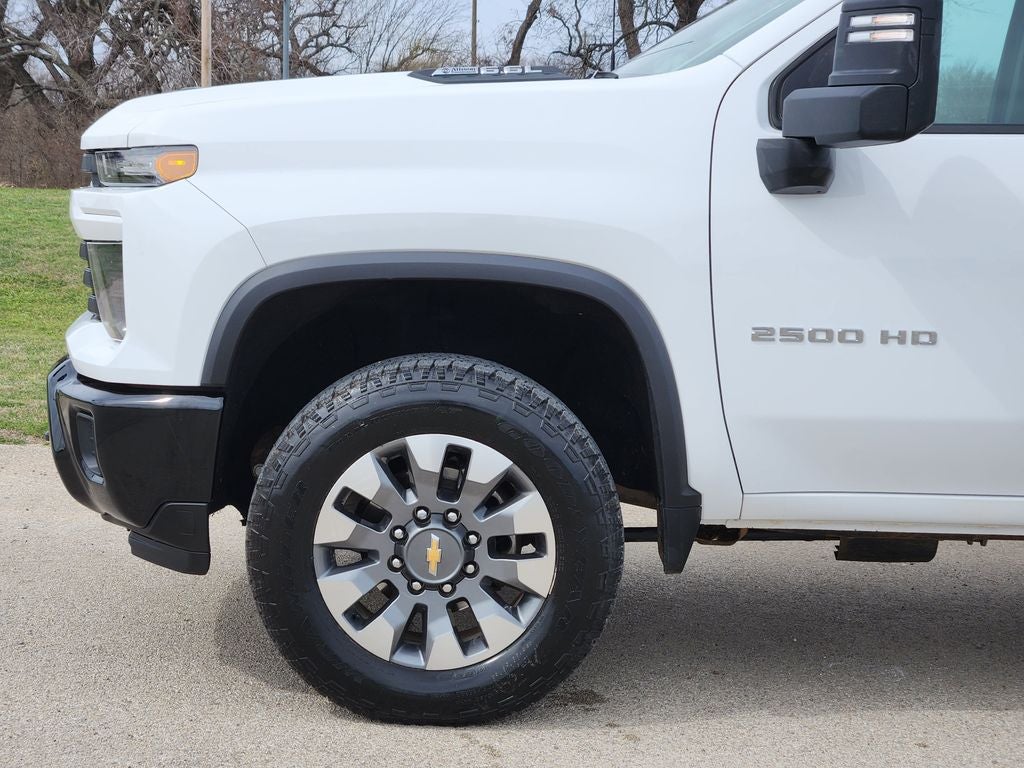 2024 Chevrolet Silverado 2500HD 4WD Crew Cab Standard Bed Custom