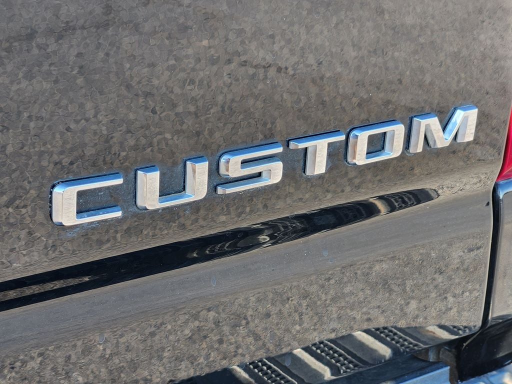 2022 Chevrolet Silverado 2500HD 4WD Crew Cab Standard Bed Custom