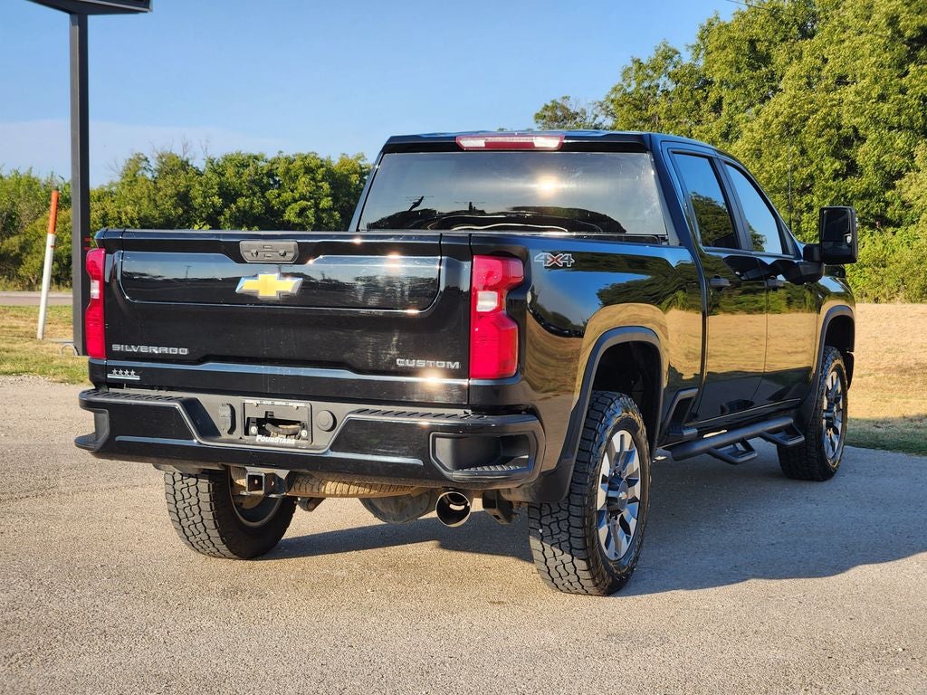 2022 Chevrolet Silverado 2500HD 4WD Crew Cab Standard Bed Custom
