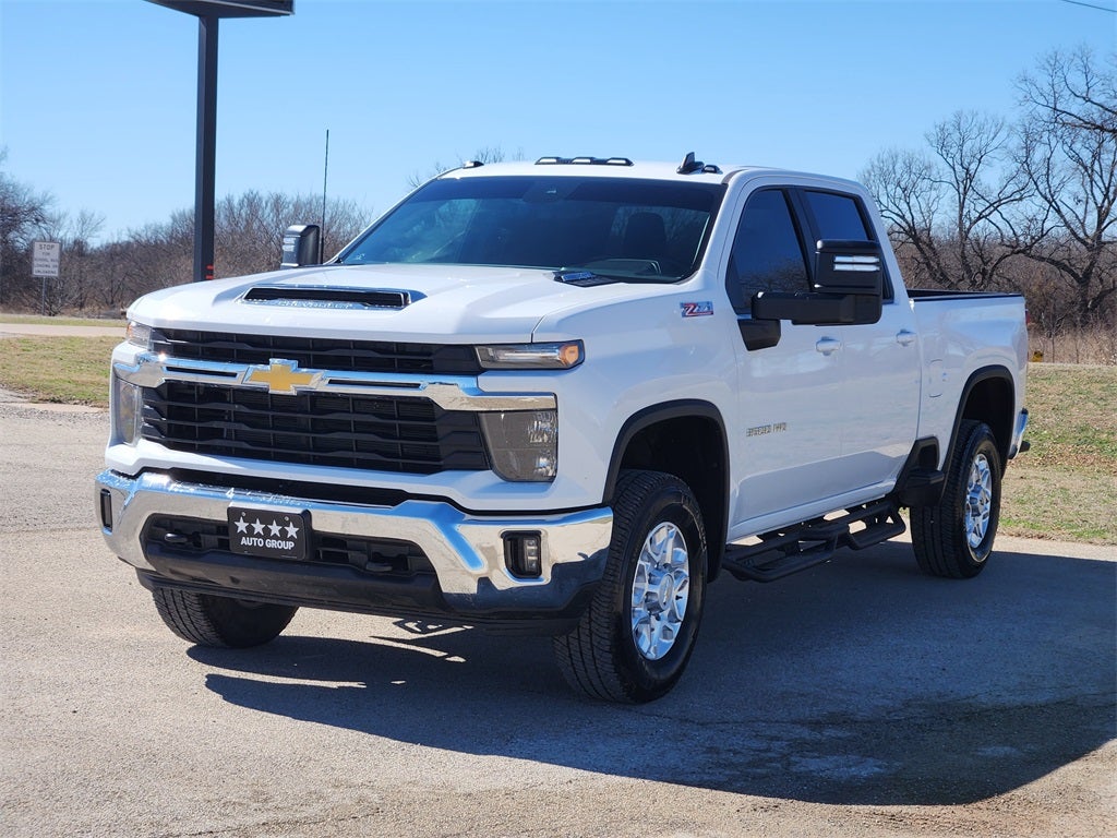 2024 Chevrolet Silverado 3500HD 4WD Crew Cab Standard Bed LT
