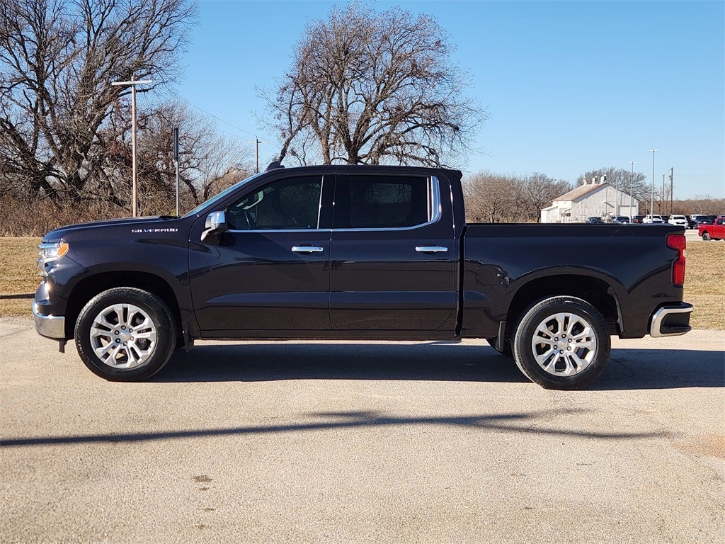 2022 Chevrolet Silverado 1500 2WD Crew Cab Short Bed LTZ