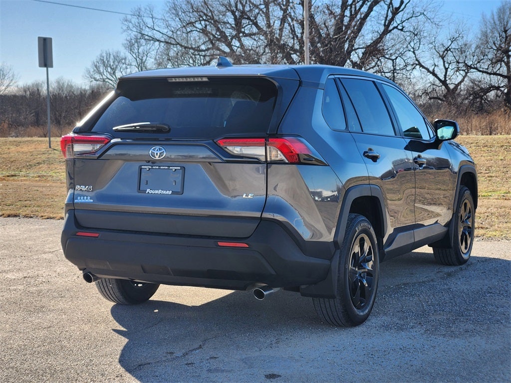 2023 Toyota RAV4 LE