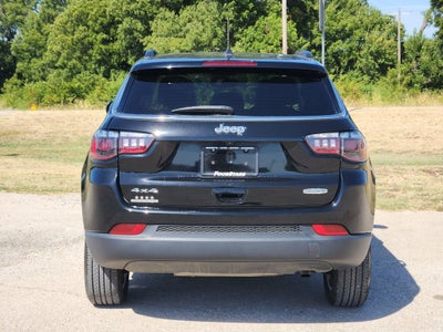 2022 Jeep Compass Latitude Lux 4x4