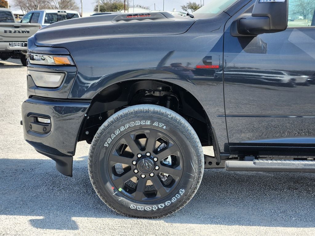 2026 RAM Ram 2500 RAM 2500 BLACK EXPRESS CREW CAB 4X4 8' BOX