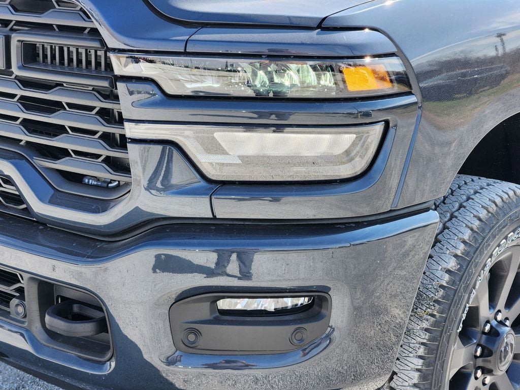 2026 RAM Ram 2500 RAM 2500 BLACK EXPRESS CREW CAB 4X4 8' BOX