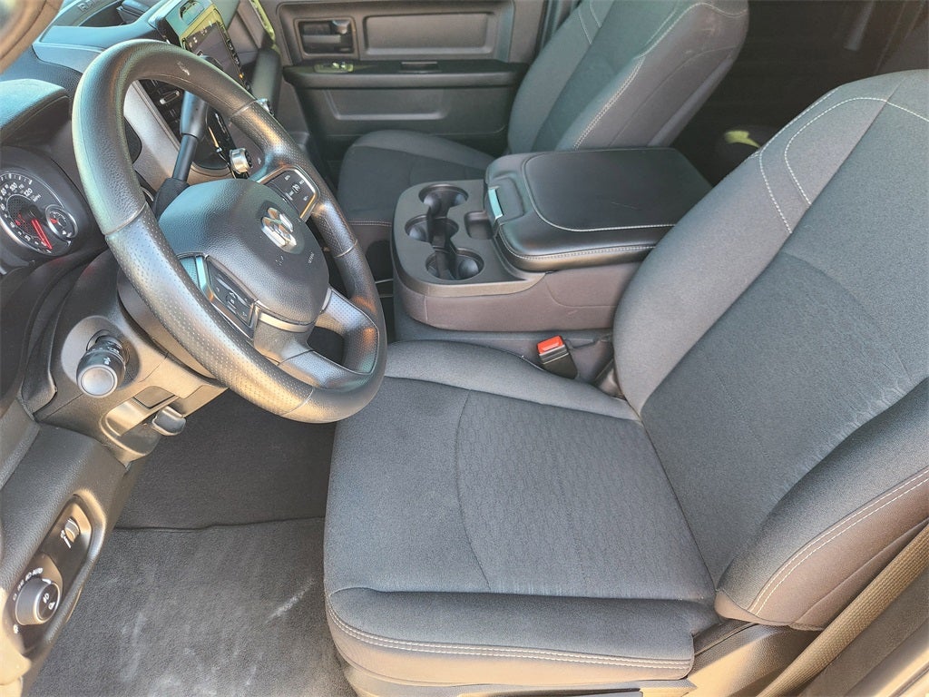 2025 RAM 3500 Tradesman Crew Cab 4x4 8' Box