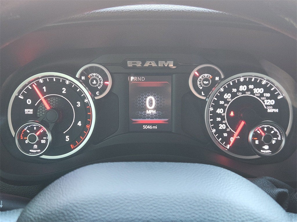 2025 RAM 3500 Tradesman Crew Cab 4x4 8' Box