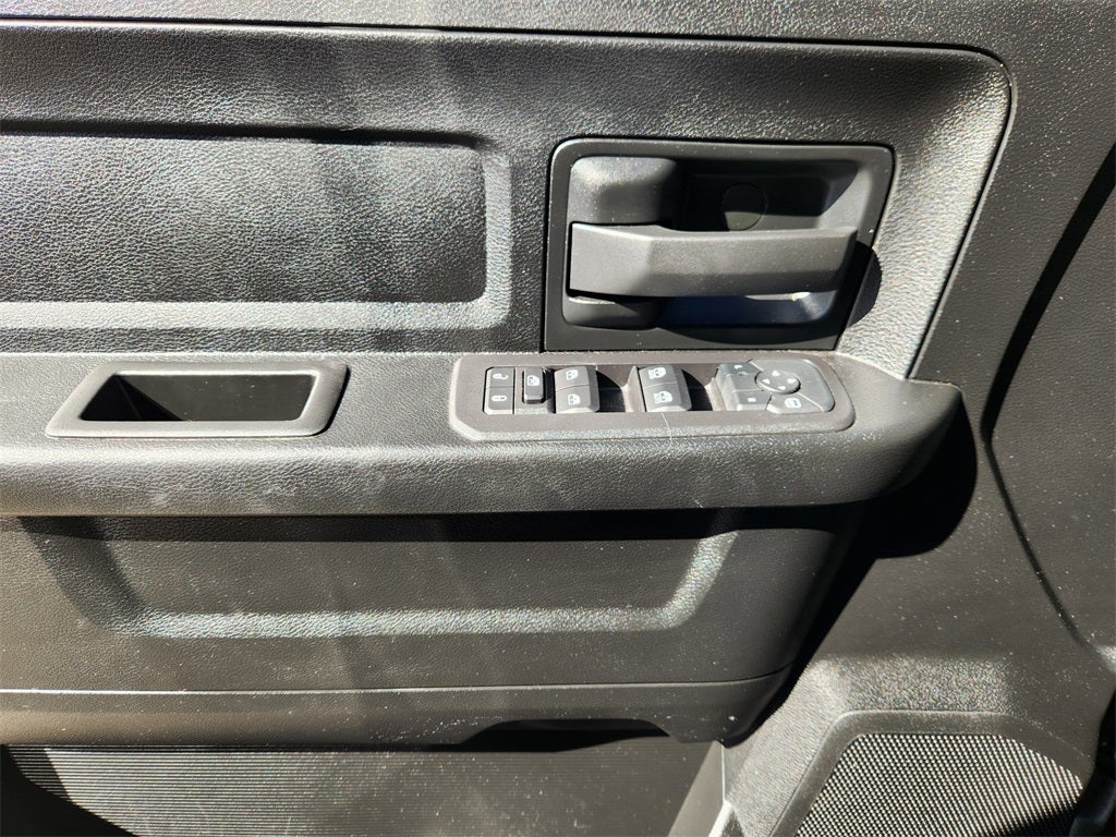 2025 RAM 3500 Tradesman Crew Cab 4x4 8' Box