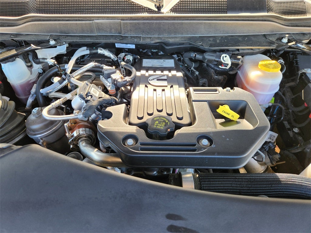 2025 RAM 3500 Tradesman Crew Cab 4x4 8' Box