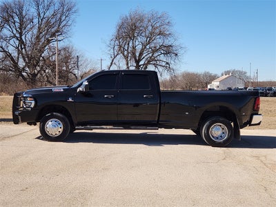 2025 RAM 3500 Tradesman Crew Cab 4x4 8' Box