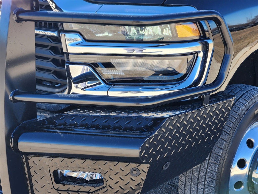 2025 RAM 3500 Tradesman Crew Cab 4x4 8' Box