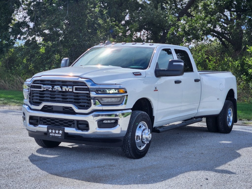 2027 RAM Ram 3500 RAM 3500 TRADESMAN CREW CAB 4X4 8' BOX