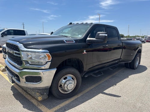 2024 RAM 3500 Tradesman Crew Cab 4x4 8' Box