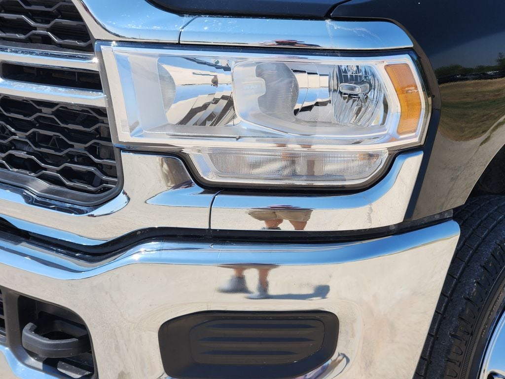 2024 RAM 3500 Tradesman Crew Cab 4x4 8' Box