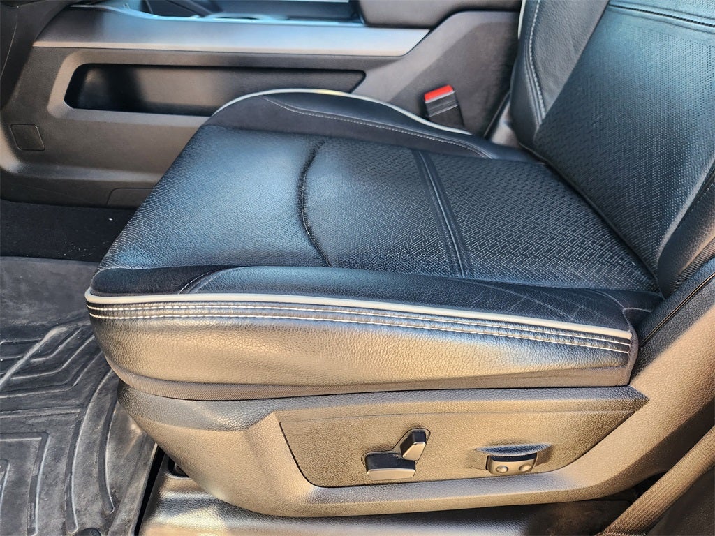 2024 RAM 3500 Laramie Crew Cab 4x4 8' Box