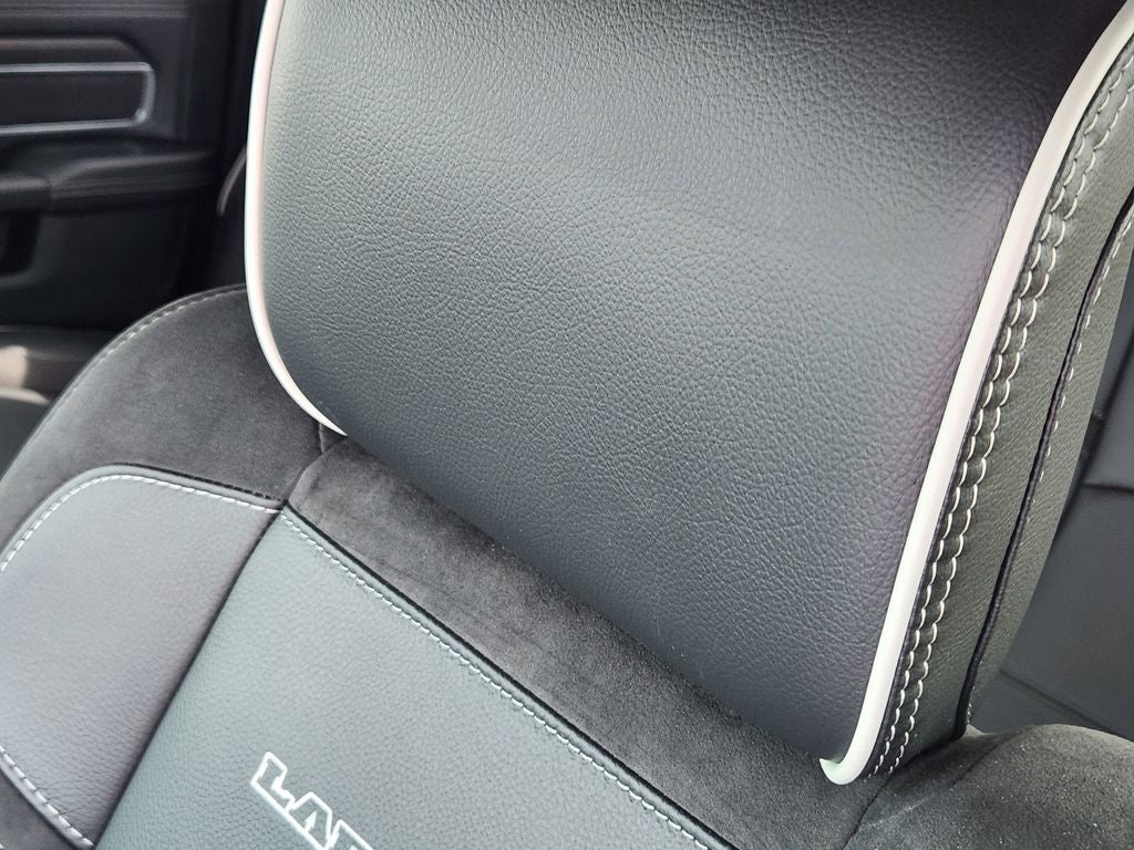 2026 RAM Ram 3500 RAM 3500 LARAMIE CREW CAB 4X4 8' BOX