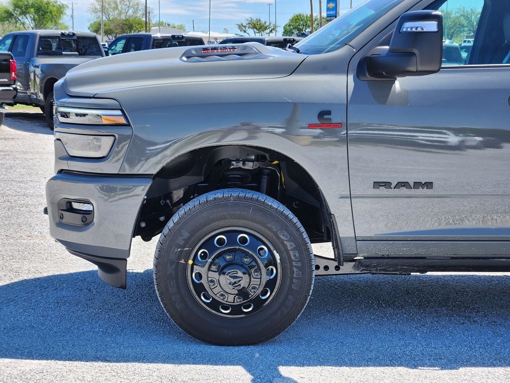 2026 RAM Ram 3500 RAM 3500 LARAMIE CREW CAB 4X4 8' BOX