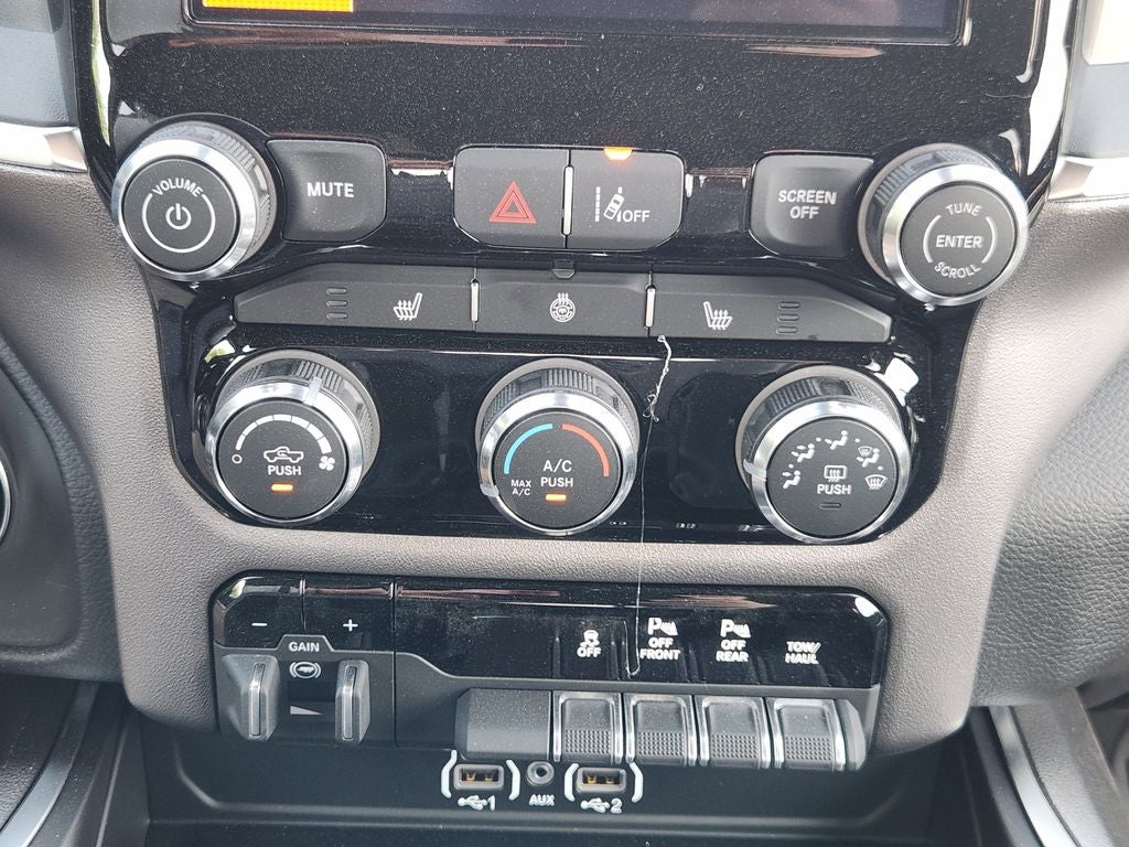2026 RAM Ram 1500 RAM 1500 LONE STAR CREW CAB 4X2 5'7' BOX