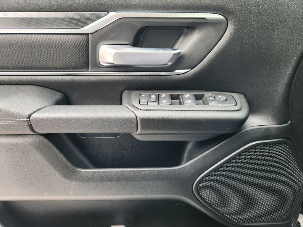 2026 RAM Ram 1500 RAM 1500 LONE STAR CREW CAB 4X2 5'7' BOX