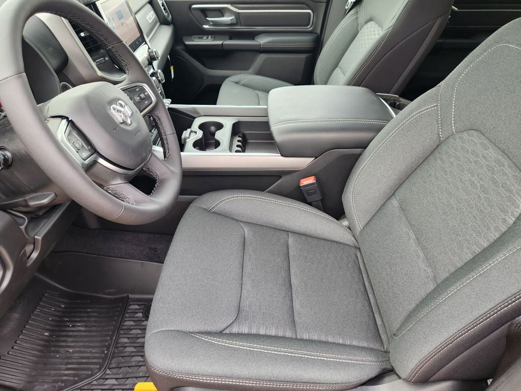 2026 RAM Ram 1500 RAM 1500 LONE STAR CREW CAB 4X2 5'7' BOX