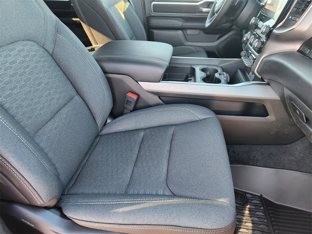 2026 RAM Ram 1500 RAM 1500 LONE STAR CREW CAB 4X2 5'7' BOX