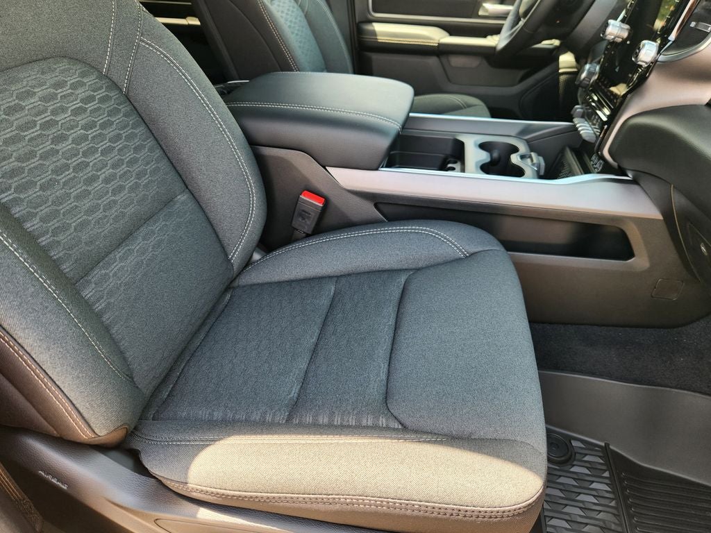 2026 RAM Ram 1500 RAM 1500 LONE STAR CREW CAB 4X2 5'7' BOX