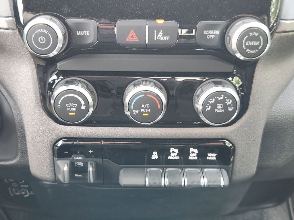 2026 RAM Ram 1500 RAM 1500 EXPRESS CREW CAB 4X2 5'7' BOX