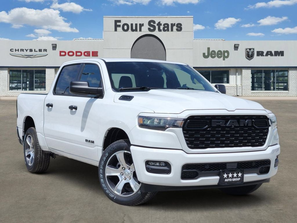2026 RAM Ram 1500 RAM 1500 EXPRESS CREW CAB 4X2 5'7' BOX