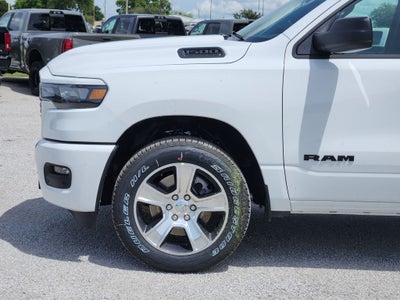 2026 RAM Ram 1500 RAM 1500 EXPRESS CREW CAB 4X2 5'7' BOX