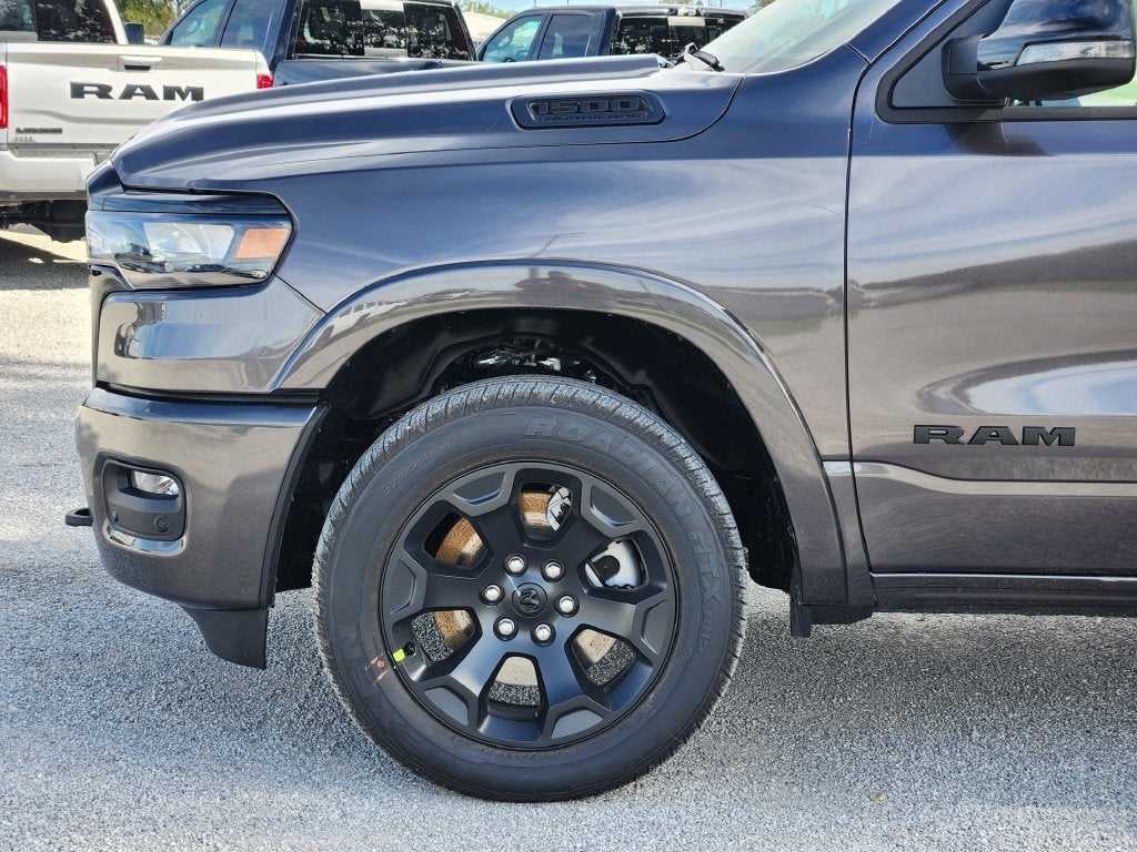 2027 RAM Ram 1500 RAM 1500 LONE STAR CREW CAB 4X4 5'7' BOX