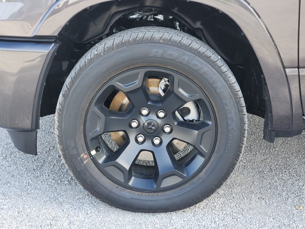 2027 RAM Ram 1500 RAM 1500 LONE STAR CREW CAB 4X4 5'7' BOX